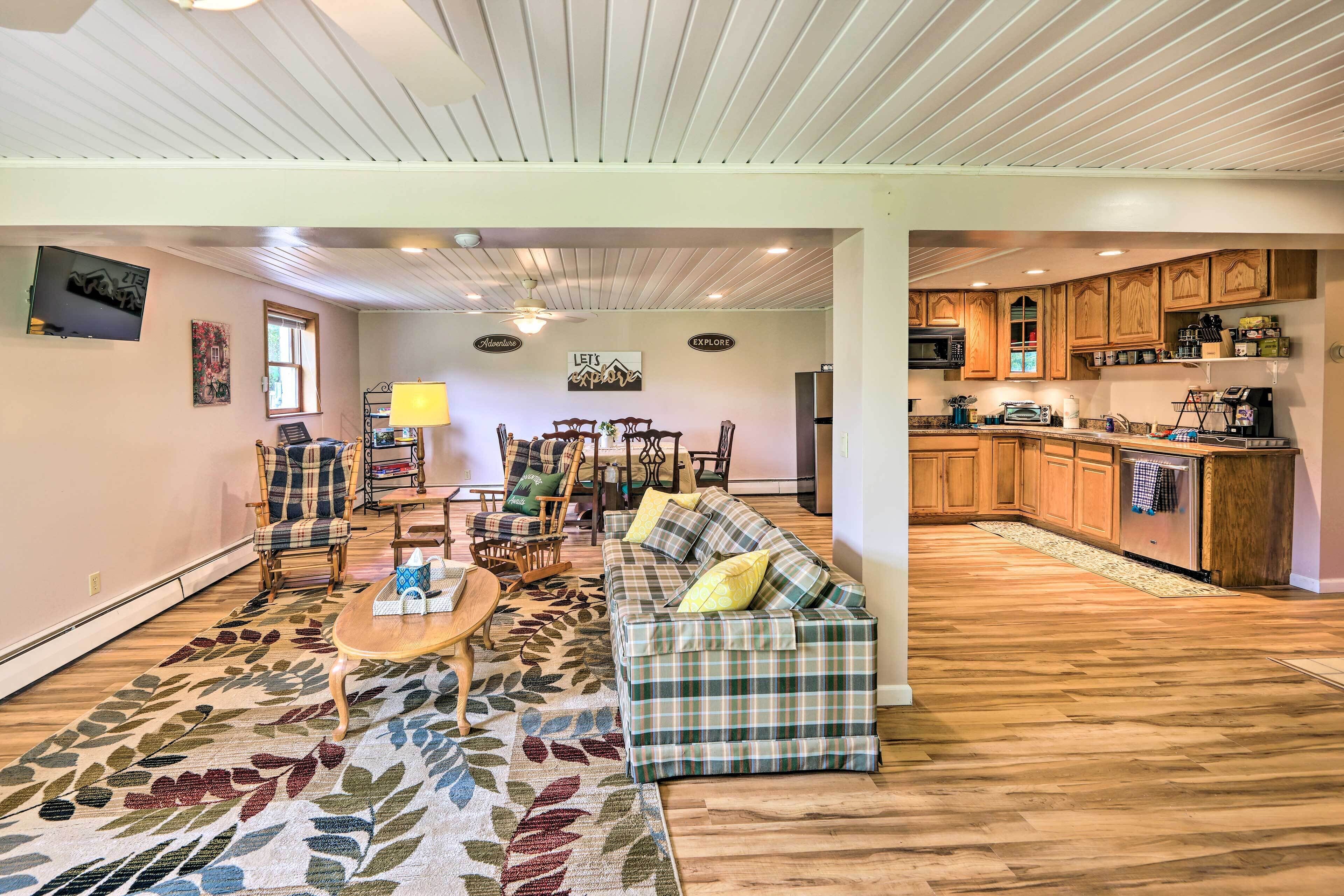 Lovely Richwood Respite: Skiing, Biking, Climbing