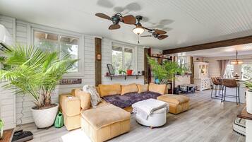 Villa (4 Bedrooms) | Interior