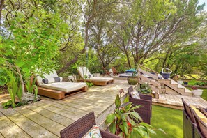 Interior - Topsail Beach Villa: Outdoor Oasis w/ Hot Tub (Holly Ridge)