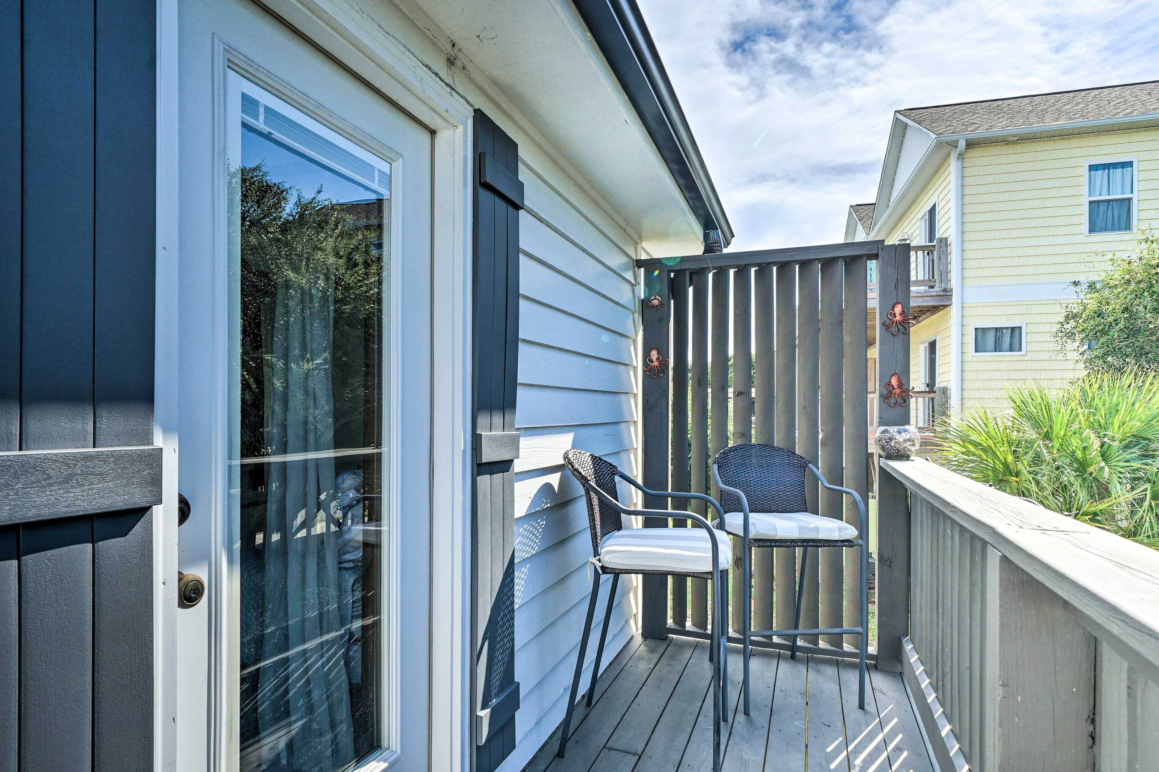 Topsail Beach Home: Outdoor Oasis w/ Hot Tub