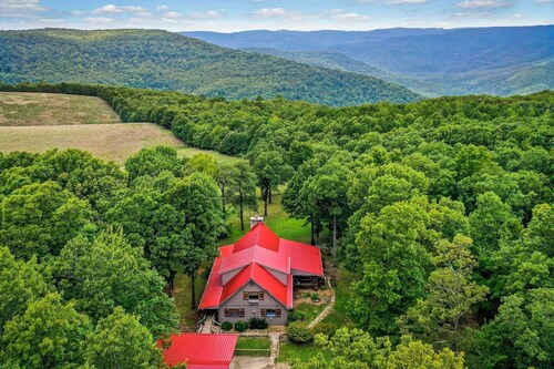 Charming Cabin w/ Hot Tub, Fire Pit & Views!