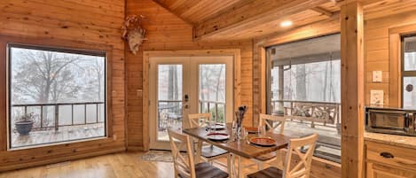 House (4 Bedrooms) | Interior