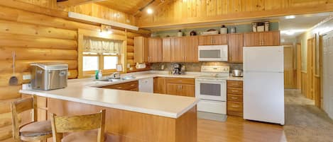 House (4 Bedrooms) | Interior