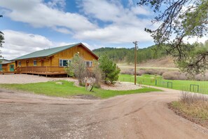 House (4 Bedrooms) | Interior - Hill City Log Cabin Along Newton Creek! (Hill City)