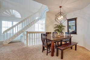 Dining - Bonita Springs Vacation Rental: Walk to Beach (Bonita Springs)