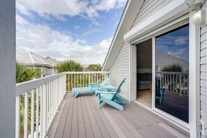 Property grounds - Bonita Springs Vacation Rental: Walk to Beach (Bonita Springs)