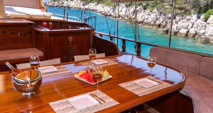 Kaya Yachting