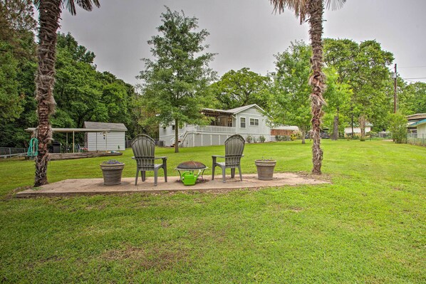 House (3 Bedrooms) | Interior - Cedar Creek Reservoir Home w/ Private Boat Launch! (Mabank)