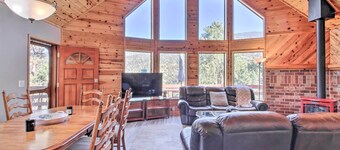 Idyllic Frazier Park Cabin: Views, Pool Table