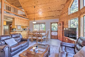Interior - Idyllic Frazier Park Cabin: Views, Pool Table (Pine Mountain Club)