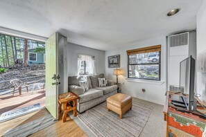 House (1 Bedroom) | Interior