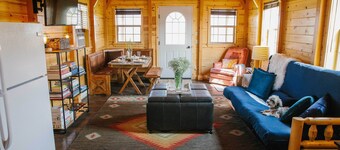 Paradise Valley Cabin by Chico & Yellowstone Park!
