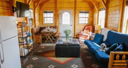 Paradise Valley Cabin by Chico & Yellowstone Park!