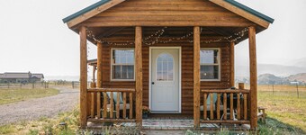 Paradise Valley Cabin by Chico & Yellowstone Park!