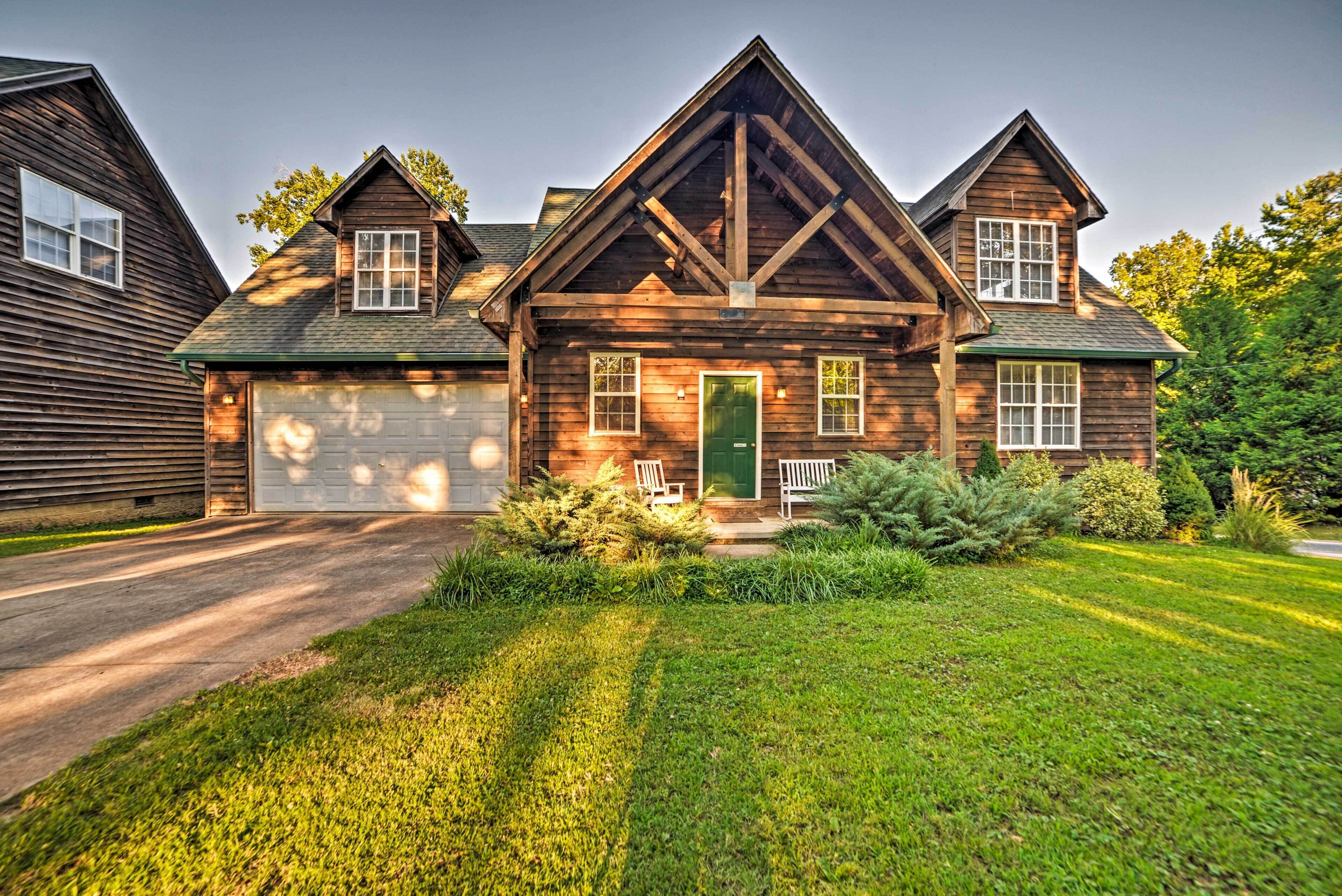 Expansive Cabin With Kentucky Lake Access!