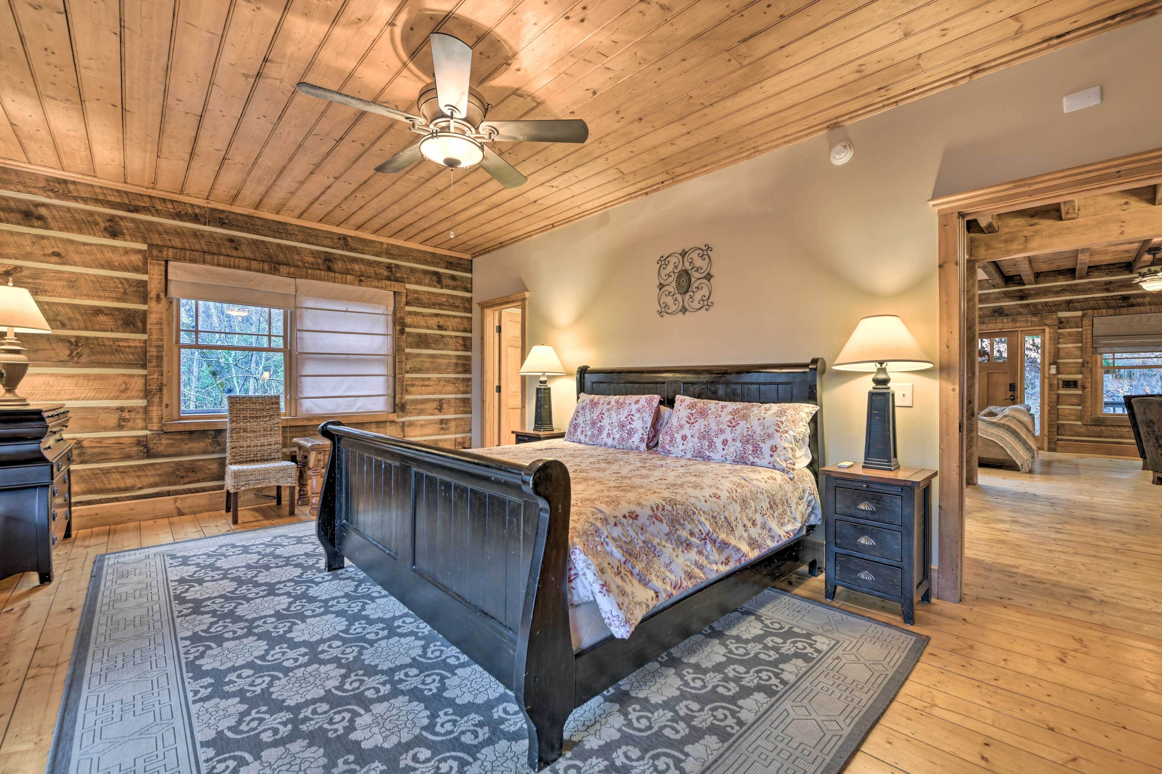 'wildflower' Luxury Cabin w/ Hot Tub & Views!