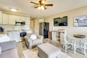 Apartment (1 Bedroom) | Interior - On-site Beach Access: Apt in Hilton Head Island! (Hilton Head Island)