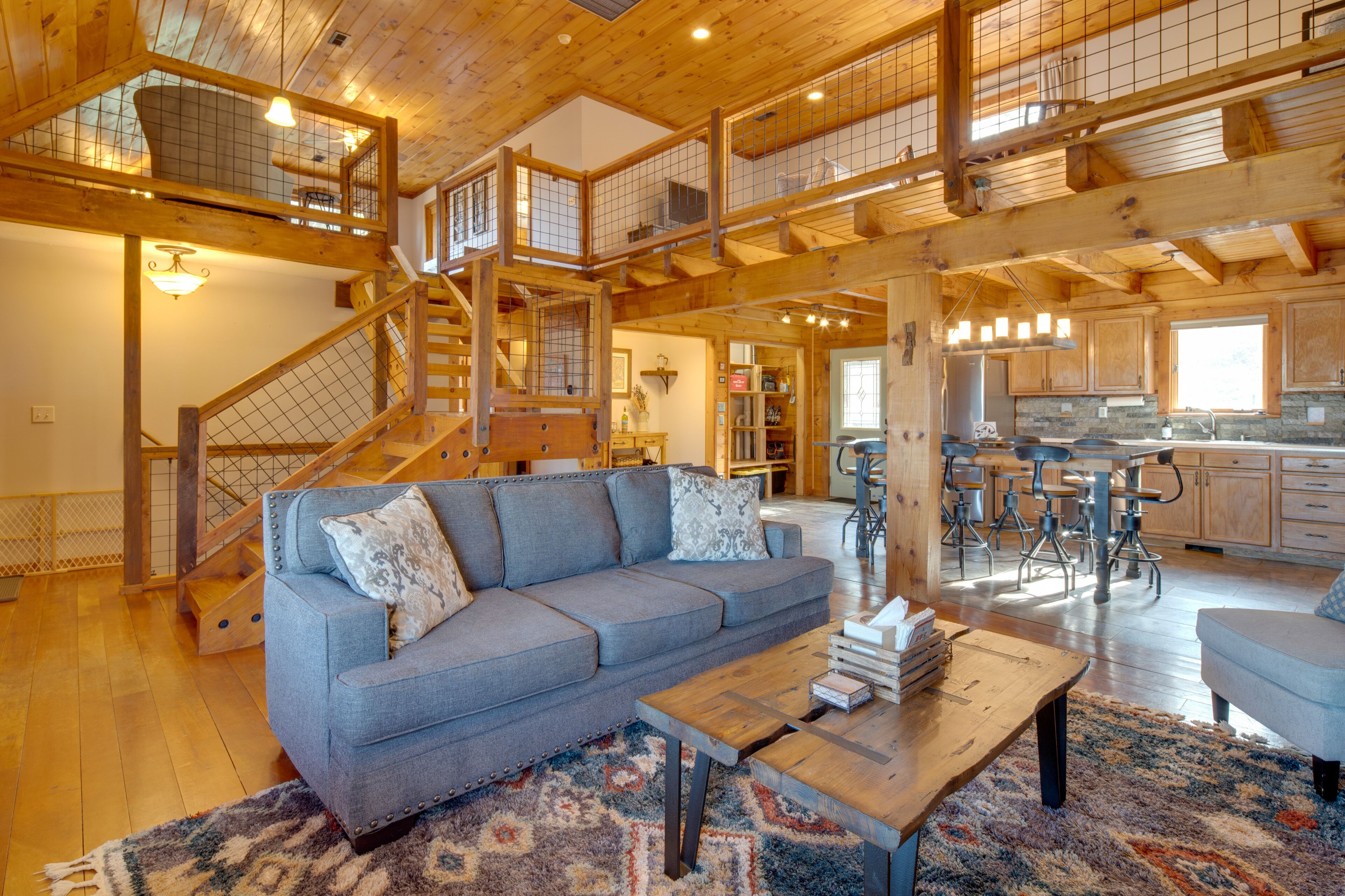 Saluda Cabin Retreat w/ Stunning Mountain Views!