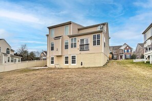 House (5 Bedrooms) | Interior