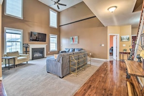 House (5 Bedrooms) | Interior