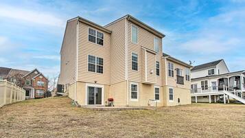 House (5 Bedrooms) | Interior