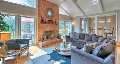 'river's Edge Retreat With Kayaks & River Access!