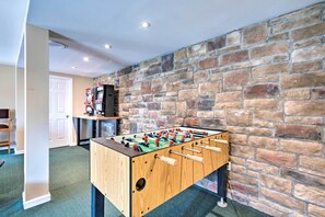 House (5 Bedrooms) | Interior