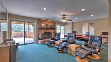 House (5 Bedrooms) | Interior