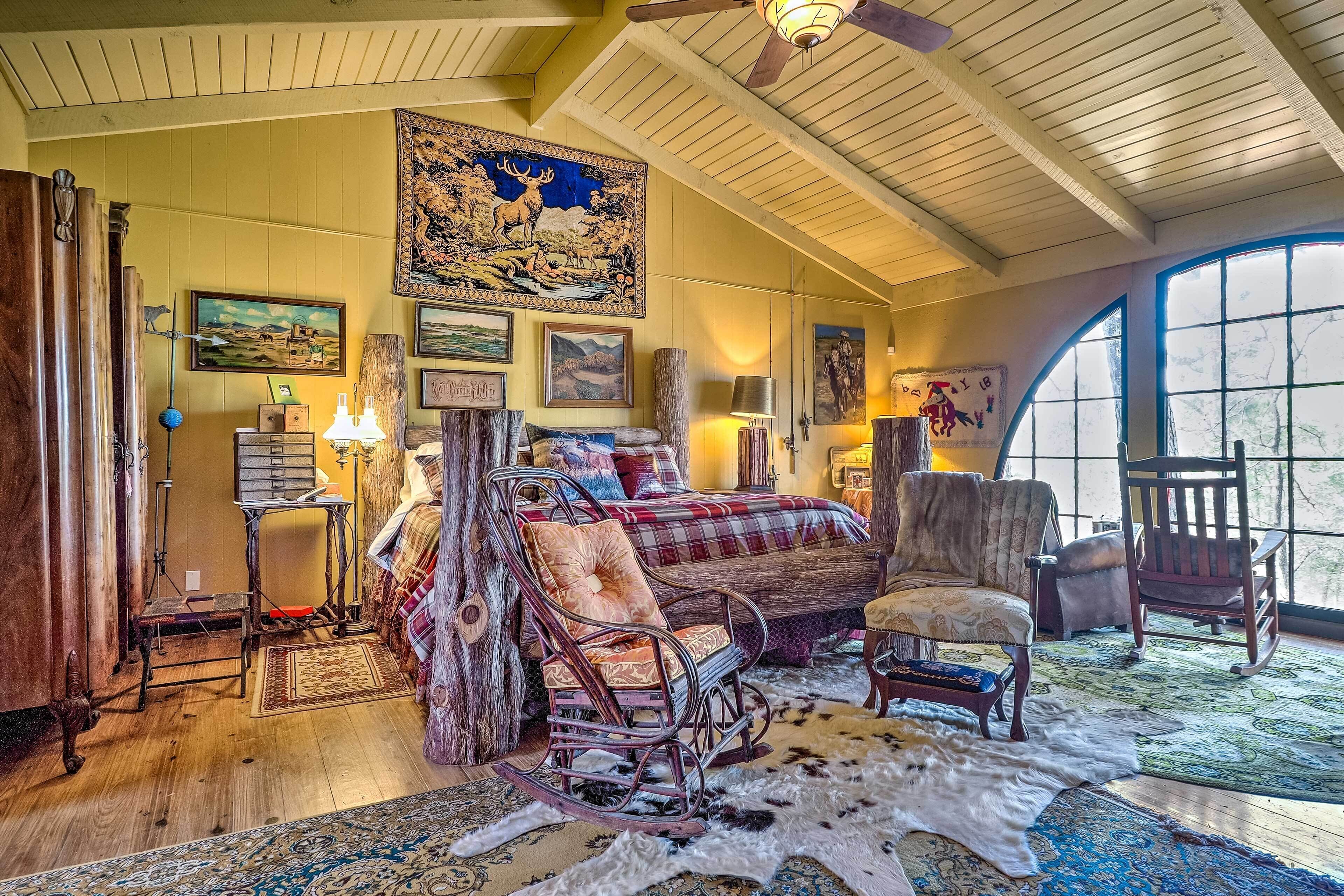 Spacious La Grange Retreat w/ Dock on Lake Siesta