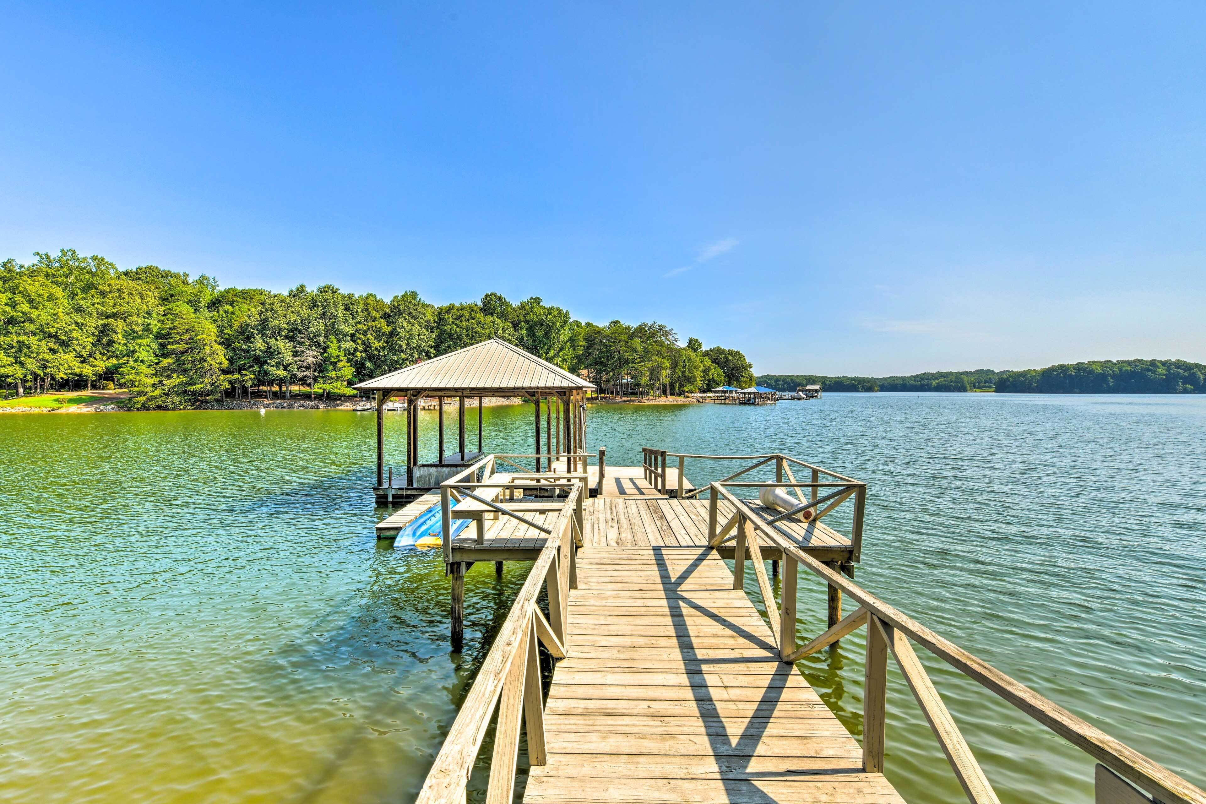Quaint Lake Norman Home w/ Boat Dock + Grill!