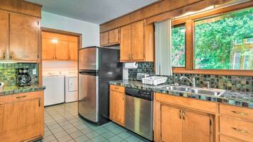 Rumah (5 Bedrooms) | Interior