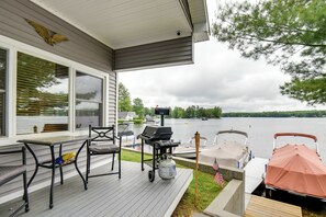 Interior - Scenic Little Ossipee Lake Retreat w/ Grill! (East Waterboro)