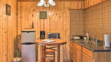 Apartment (0 Bedroom) | Interior