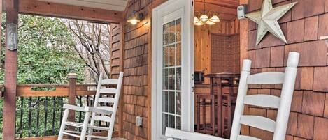 อพาร์ทเมนท์ (0 Bedroom) | ลานระเบียง/นอกชาน