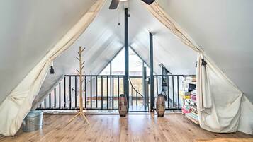 House (1 Bedroom) | Interior