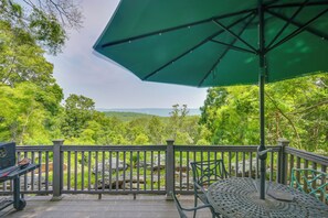 House (1 Bedroom) | Interior - Great Cacapon Cabin w/ Mountain Views (Great Cacapon)