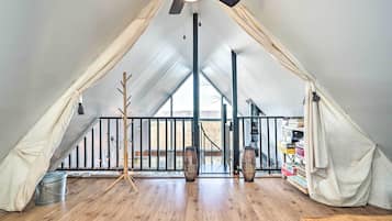 House (1 Bedroom) | Interior