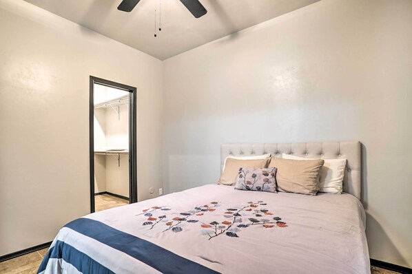 Apartment (3 Bedrooms) | Interior - Spacious El Paso Apt, 6 Mi to Downtown! (El Paso)