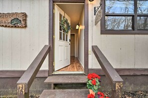 Cottage (2 Bedrooms) | Interior - 'hidden Oaks' Broken Bow Vacation Rental, Pets OK! (Broken Bow)