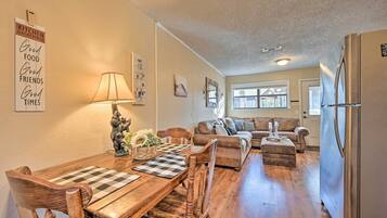 Cottage (2 Bedrooms) | Interior