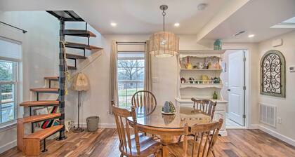 Sunny Front Royal Vacation Rental w/ Hot Tub!