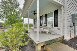 House (1 Bedroom) | Interior - Sunny Front Royal Vacation Rental w/ Hot Tub! (Front Royal)