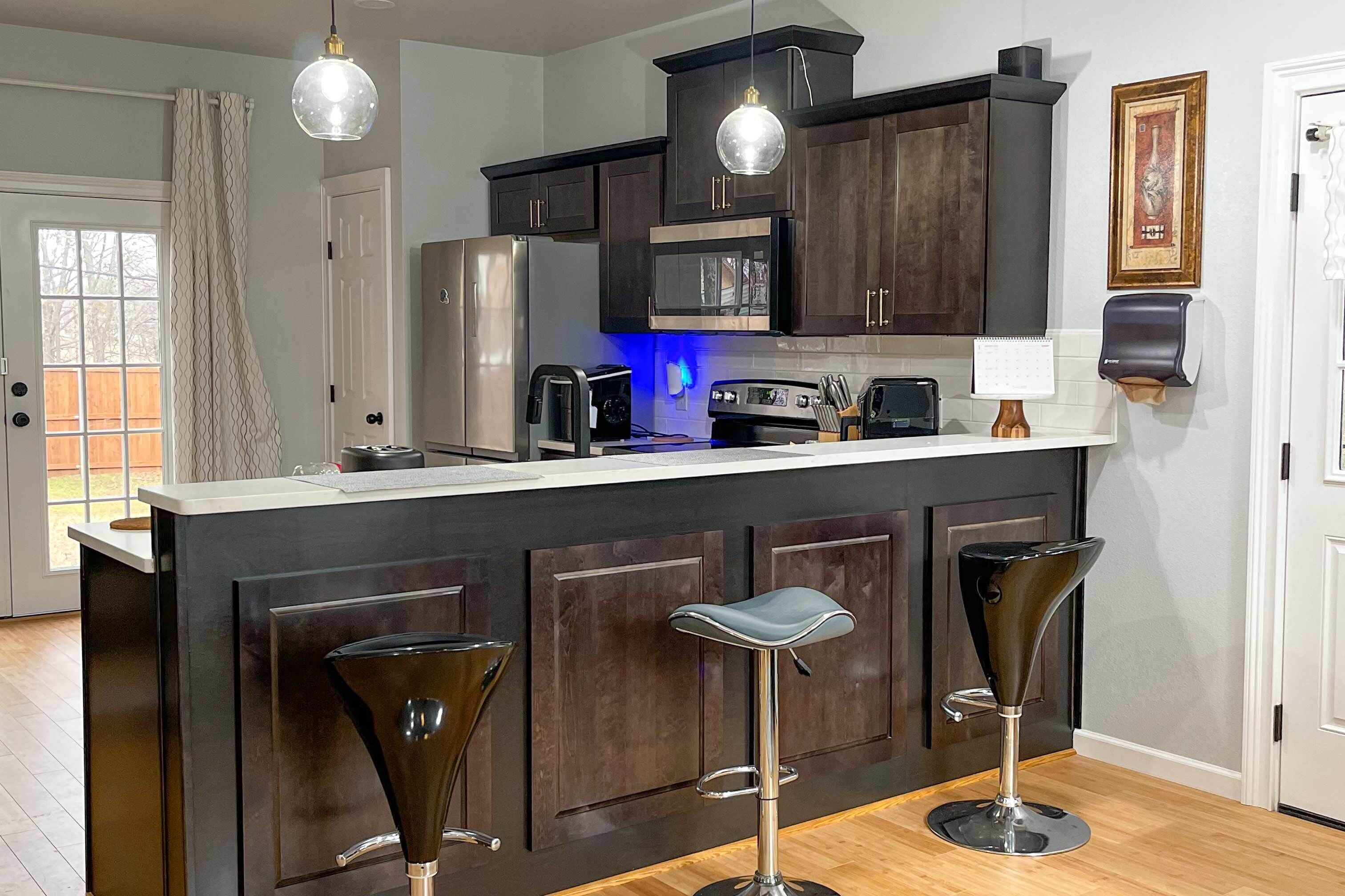 Denison Home w/ Balcony: Walk to Downtown!