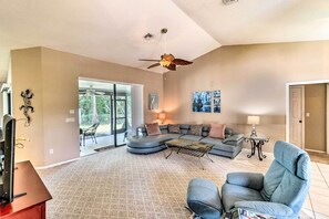 Interior - 4 Mi to Beaches: Home w/ Lanai & Yard in Venice! (Venice)