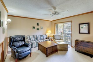 Apartment (1 Bedroom) | Interior - 1/2 Mi to Sugar Mtn Resort: Condo w/ Balcony (Banner Elk)