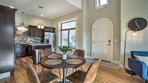 Dining - Charming Fort Collins Home - Walk to Old Town (Fort Collins)