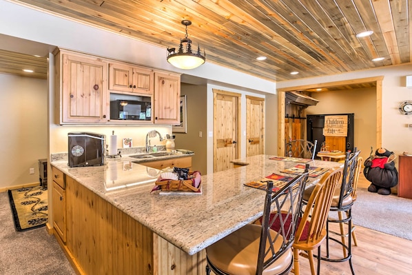 المنشأة من الداخل