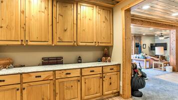 Apartment (1 Bedroom) | Interior