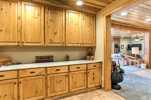 Apartment (1 Bedroom) | Interior