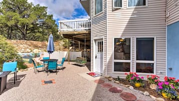 Apartment (1 Bedroom) | Outdoor dining